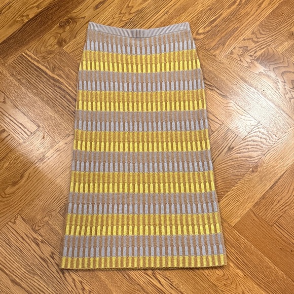 Guest In Residence Dresses & Skirts - Guest in Residence 100% Cashmere Midi Skirt